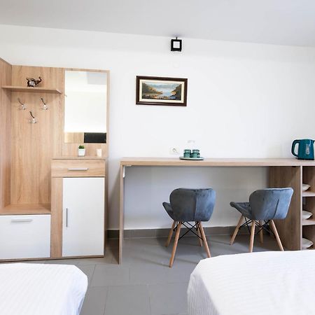 Studio Apartment Cudo Nevidjeno Karuc Exterior foto